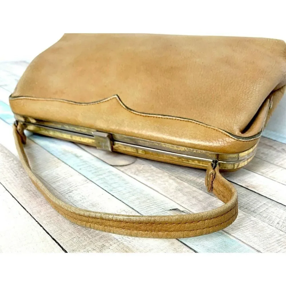 TRUE VINTAGE PEBBLED BEIGE GENUINE LEATHER FRAMED POCKETBOOK BAG HANDBAG PURSE